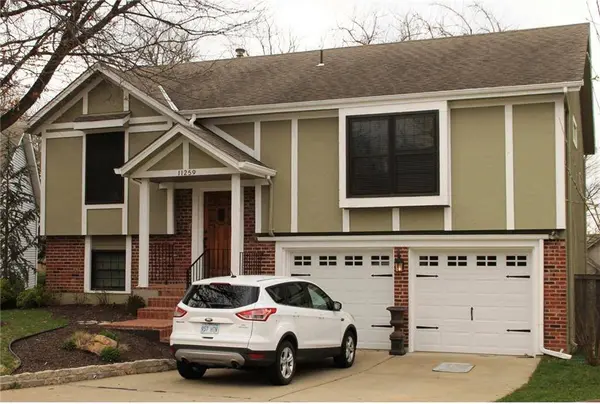 11259 Garnett ST, Overland Park, KS 66210