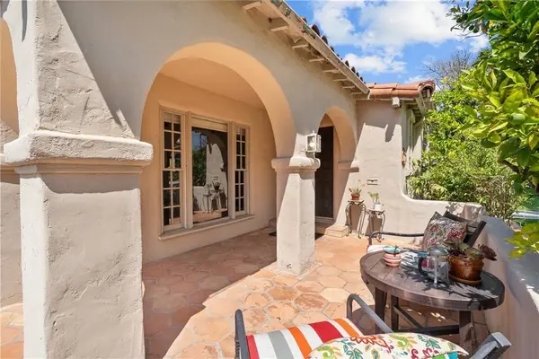 2113 Midvale AVE, Los Angeles, CA 90025