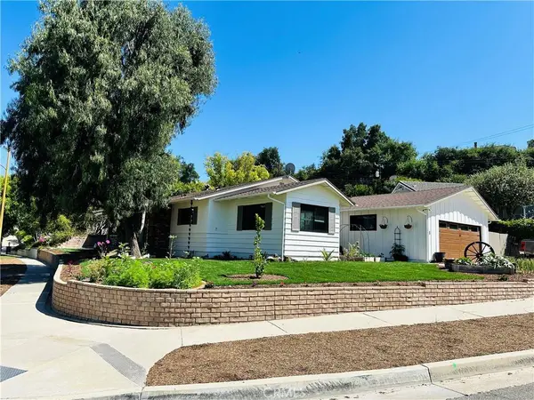 23626 Neargate, Newhall, CA 91321
