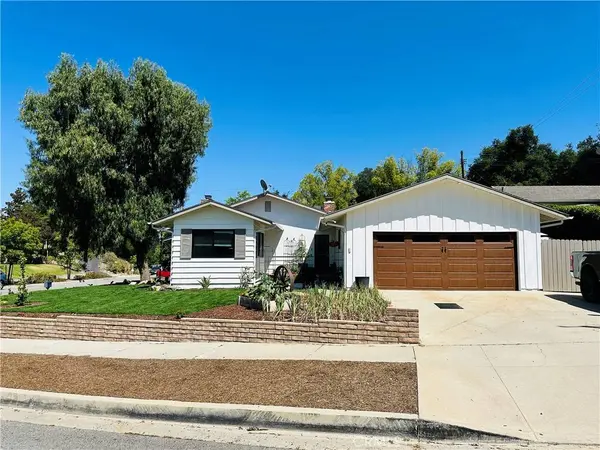 23626 Neargate, Newhall, CA 91321