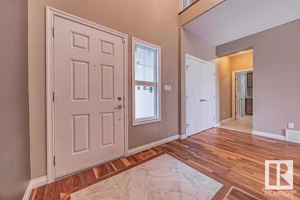 3833 AGAR GREEN GR SW, Edmonton, AB T6W 0W9