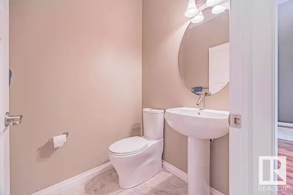 3833 AGAR GREEN GR SW, Edmonton, AB T6W 0W9