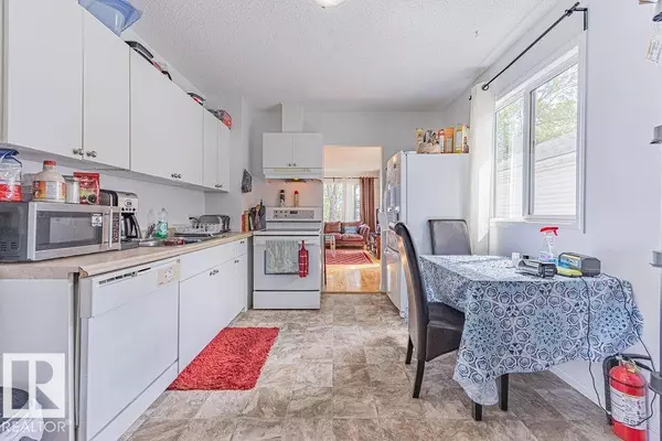 11606 67 ST NW, Edmonton, AB T5B 1L8