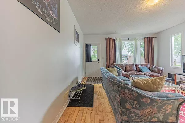 11606 67 ST NW, Edmonton, AB T5B 1L8