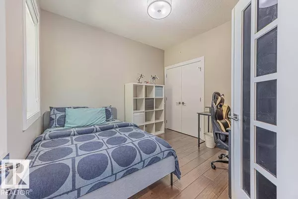 4136 CHARLES LINK LI SW, Edmonton, AB T6W 0Z5