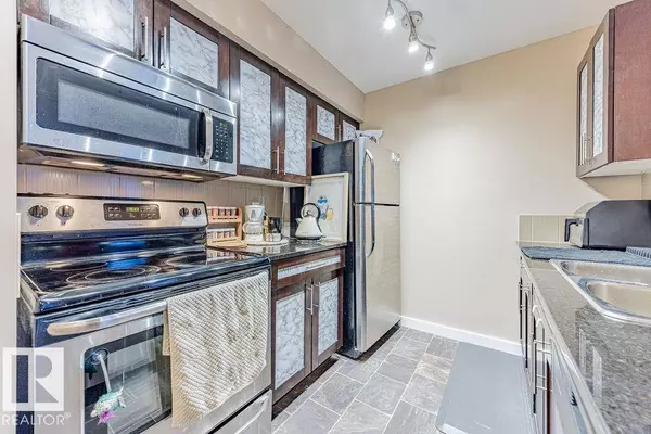 #310 12025 22 AV SW, Edmonton, AB T6W 2Y1