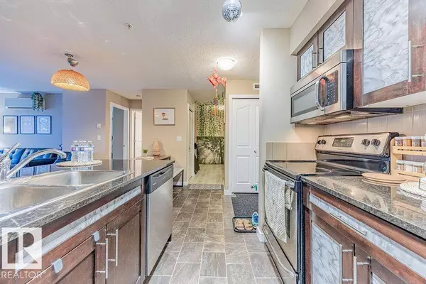 #310 12025 22 AV SW, Edmonton, AB T6W 2Y1