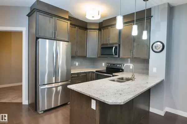 #414 2207 44 AV NW, Edmonton, AB T6T 0T1