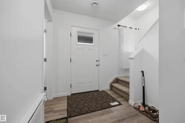 1246 ASTER BV NW, Edmonton, AB T6T 2N8