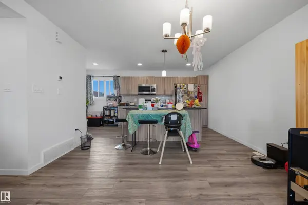 1246 ASTER BV NW, Edmonton, AB T6T 2N8