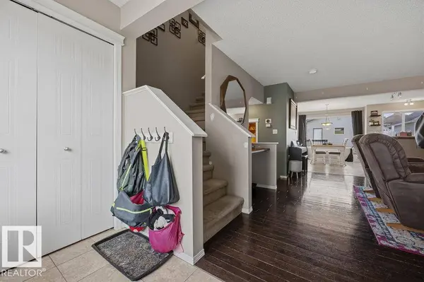 4618 TURNER SQUARE SQ NW, Edmonton, AB T6R 3H3