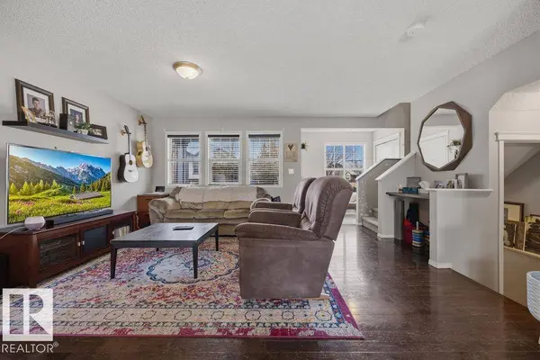 4618 TURNER SQUARE SQ NW, Edmonton, AB T6R 3H3