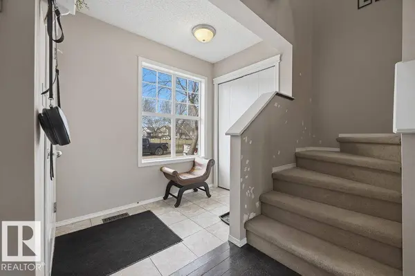 4618 TURNER SQUARE SQ NW, Edmonton, AB T6R 3H3