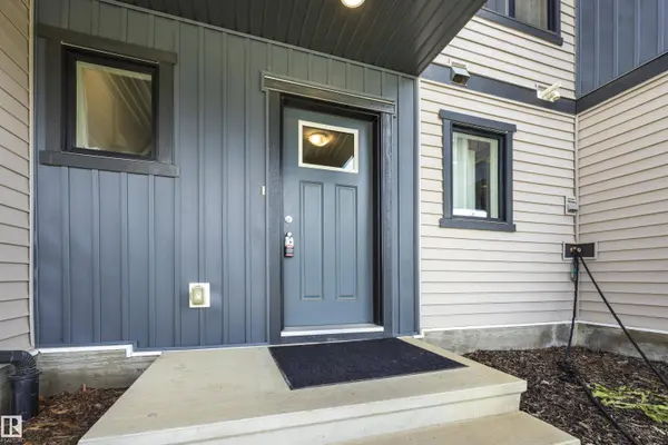 1246 ASTER BV NW, Edmonton, AB T6T 2N8