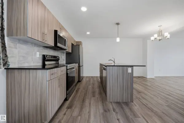 1246 ASTER BV NW, Edmonton, AB T6T 2N8