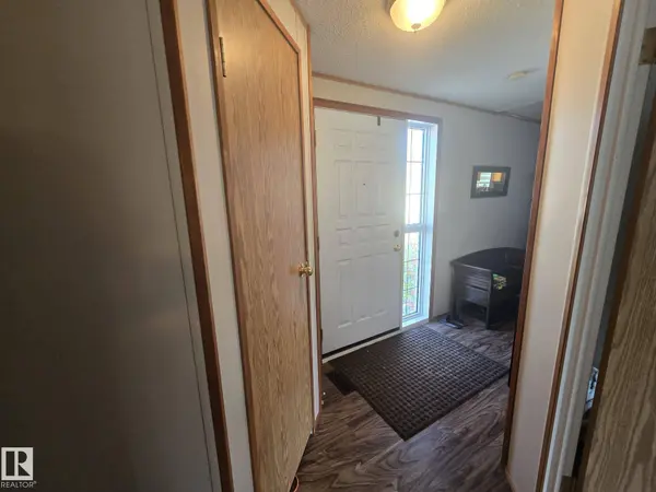3213 Lakewood Close NW NW, Edmonton, AB T5S 1T5