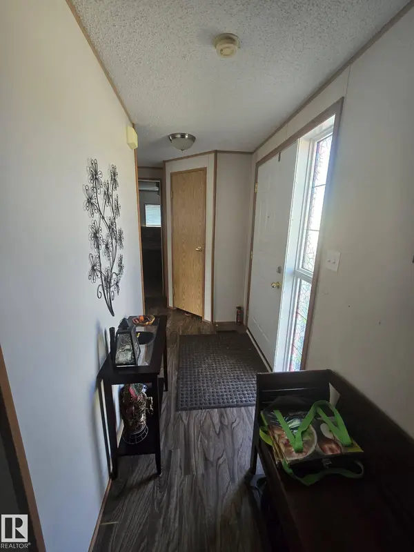 3213 Lakewood Close NW NW, Edmonton, AB T5S 1T5