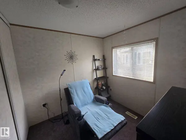 3213 Lakewood Close NW NW, Edmonton, AB T5S 1T5