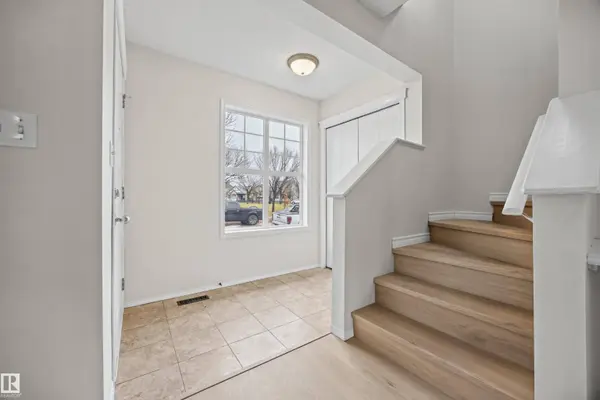 4618 TURNER SQUARE SQ NW, Edmonton, AB T6R 3H3