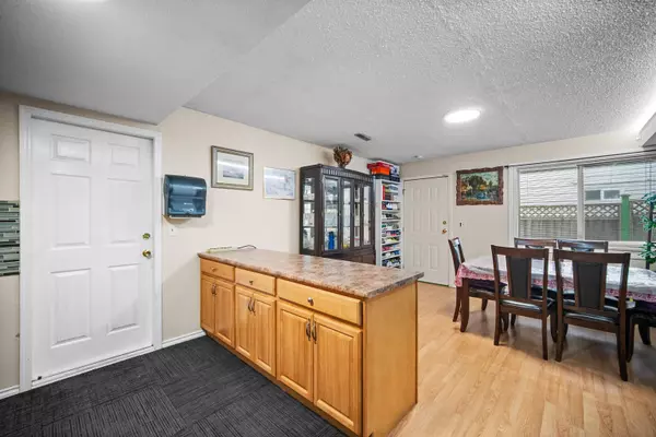 9364 152nd Street ST, Surrey, BC V3R 4G2