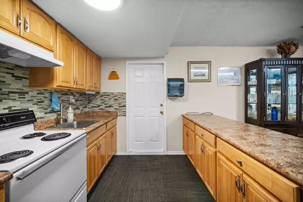 9364 152nd Street ST, Surrey, BC V3R 4G2