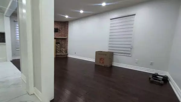 44 Andy CRES, Vaughan, ON L4H 1C5