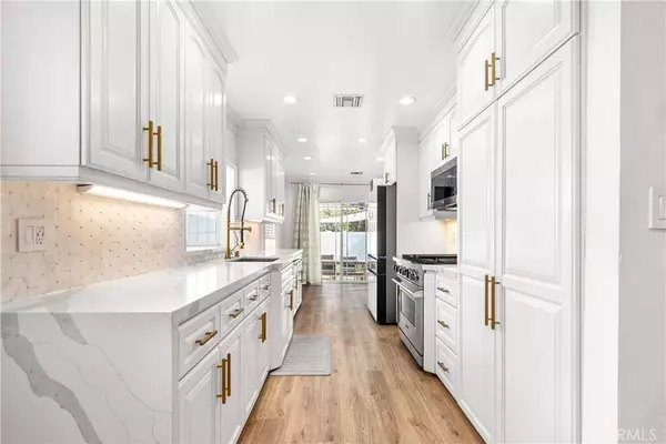 5400 Columbus AVE, Sherman Oaks, CA 91411