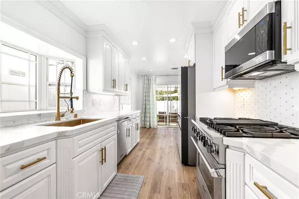 5400 Columbus AVE, Sherman Oaks, CA 91411