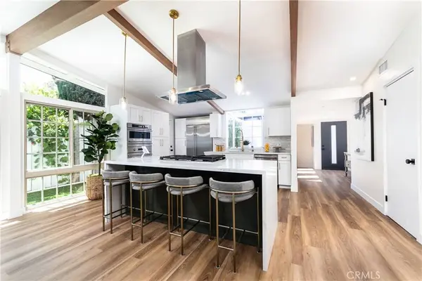 22838 Epsilon ST, Woodland Hills, CA 91364