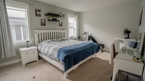 9279 Sitka PL, Chilliwack, BC V2P 8B6