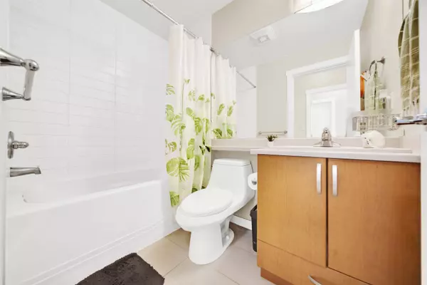 13789 107a AVE #309, Surrey, BC V3T 0B8