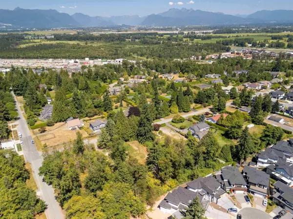 17356 101 AVE, Surrey, BC V4N 4L7