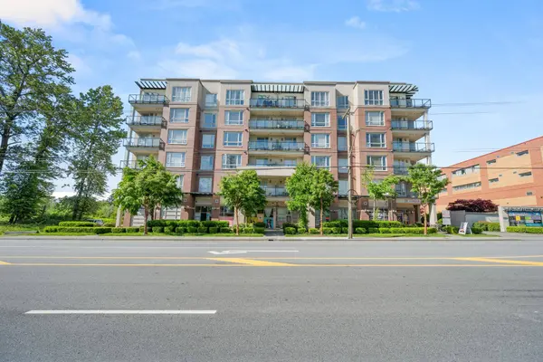 14333 104 AVE #303, Surrey, BC V3T 0E1