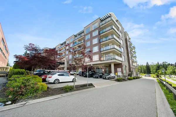 14333 104 AVE #303, Surrey, BC V3T 0E1