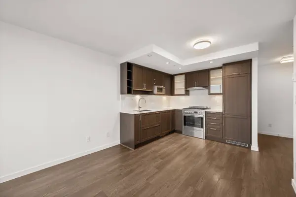 5665 Boundary RD #2810, Vancouver, BC V5R 0E4