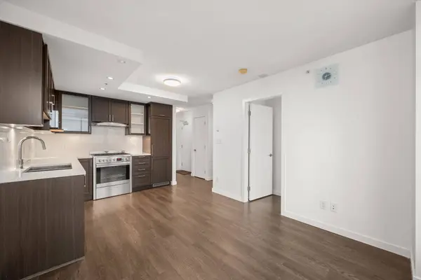 5665 Boundary RD #2810, Vancouver, BC V5R 0E4