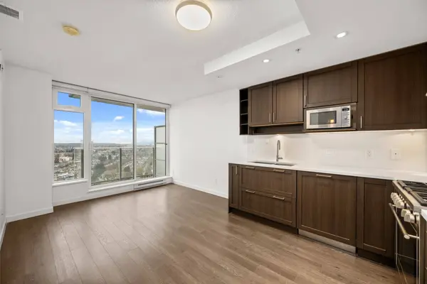 5665 Boundary RD #2810, Vancouver, BC V5R 0E4