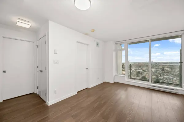 5665 Boundary RD #2810, Vancouver, BC V5R 0E4