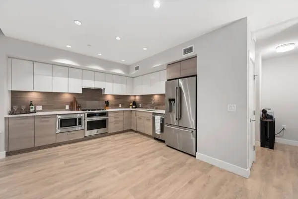 3482 Marine WAY, Vancouver, BC V5S 0H1