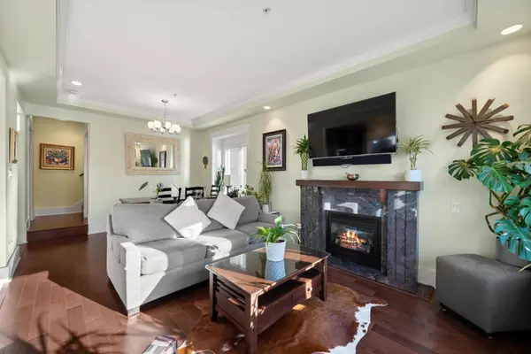 720 W 68th AVE, Vancouver, BC V6P 2T9