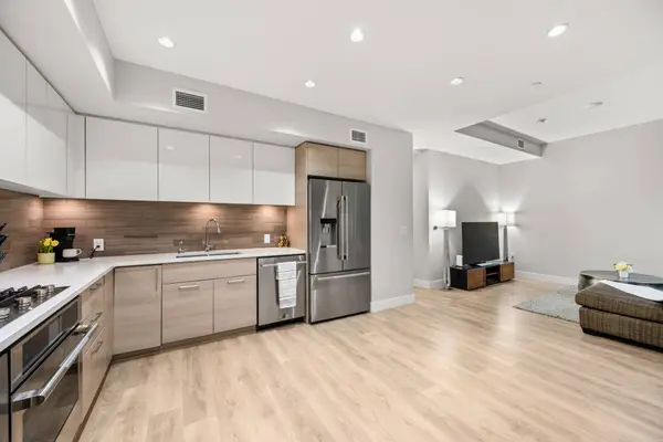3482 Marine WAY, Vancouver, BC V5S 0H1