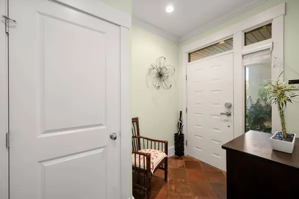 720 W 68th AVE, Vancouver, BC V6P 2T9