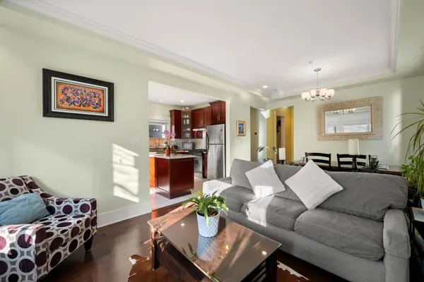 720 W 68th AVE, Vancouver, BC V6P 2T9
