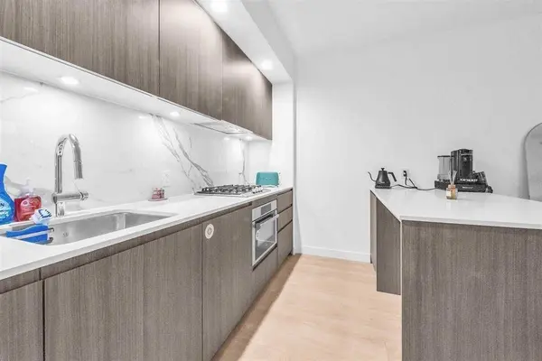 6463 Silver AVE #401, Richmond, BC V5H 0K4