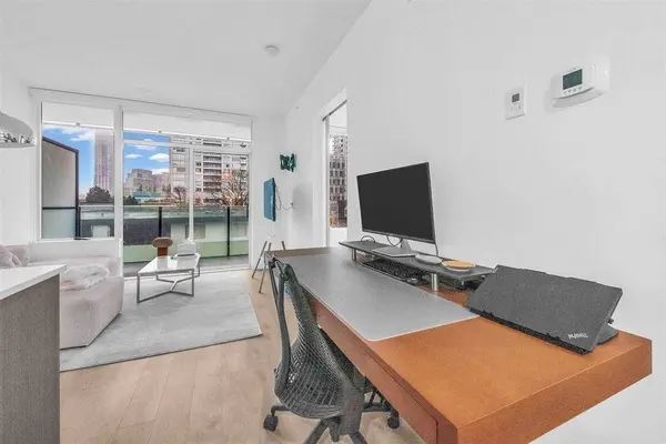 6463 Silver AVE #401, Richmond, BC V5H 0K4