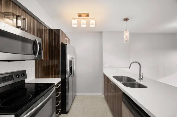 22318 Lougheed HWY #503, Maple Ridge, BC V2X 2T4
