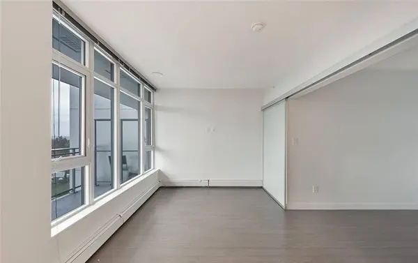 13308 Central AVE #705, Surrey, BC V3T 0M4