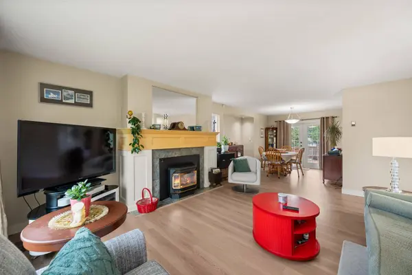 5910 135 ST, Surrey, BC V3X 1K9