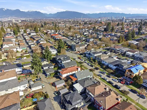 5541 Lanark ST, Vancouver, BC V5P 2Y2