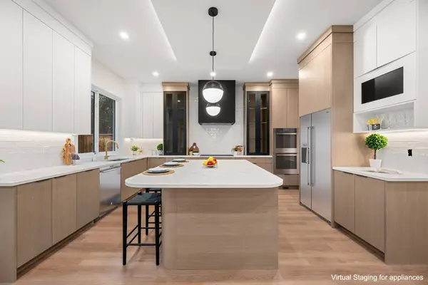 11472 138a ST, Surrey, BC V3R 0J3